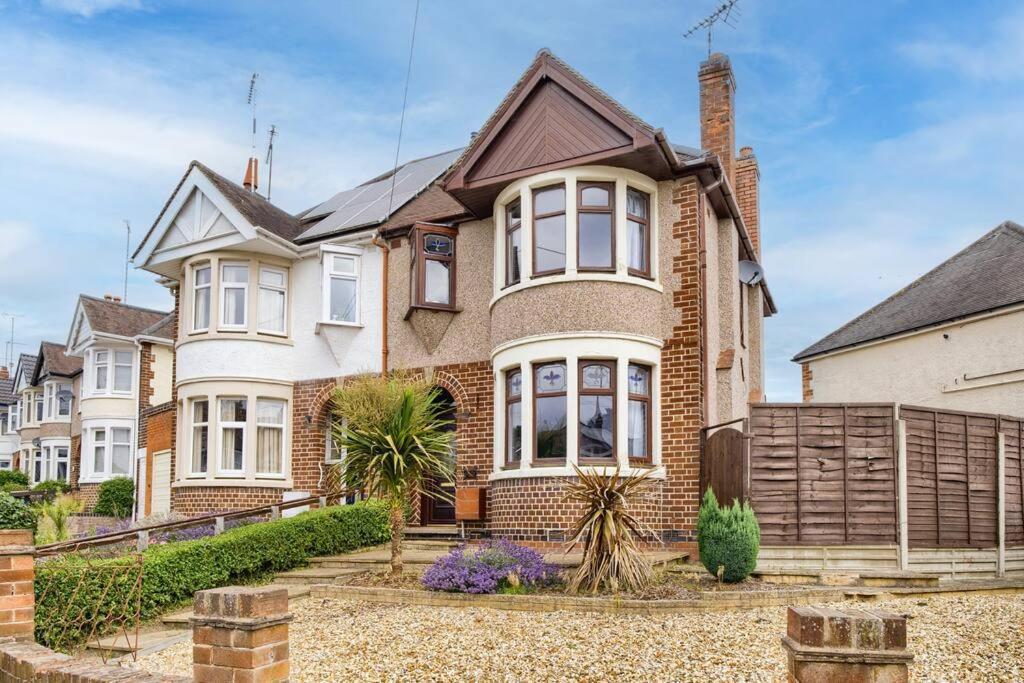 Low Rate - Coventry For 3 Bedroom House With Garden, Free Netflix And Unlimited Wi-Fi - Driveway Parking - Agc Exteriör bild
