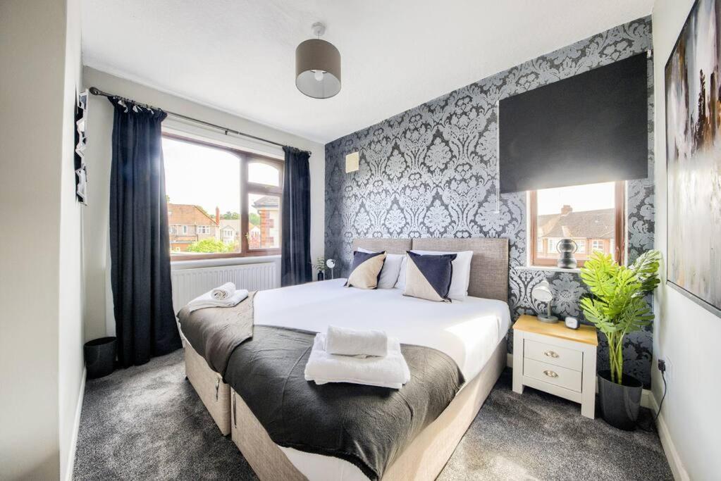 Low Rate - Coventry For 3 Bedroom House With Garden, Free Netflix And Unlimited Wi-Fi - Driveway Parking - Agc Exteriör bild